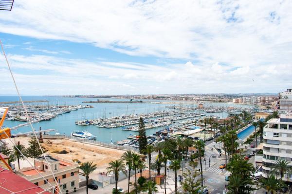 Venta de piso en Piso en Centro - Muelle Pesquero, Torrevieja, Torrevieja
 photo 1