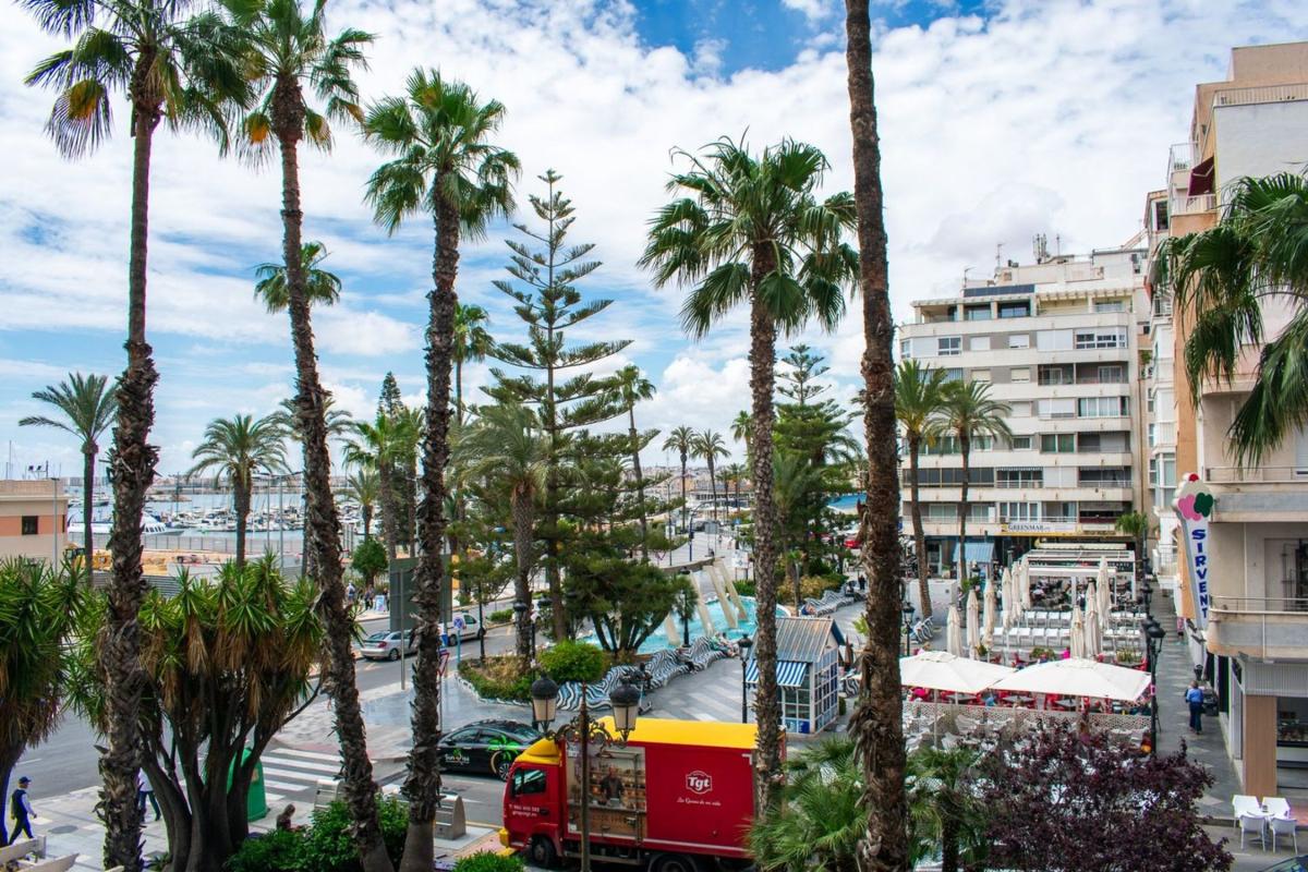 Venta de piso en Piso en Centro - Muelle Pesquero, Torrevieja, Torrevieja
photo 2