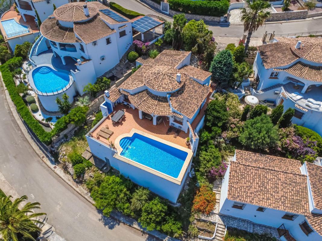 Properties for sale and rent in Spain photo 4