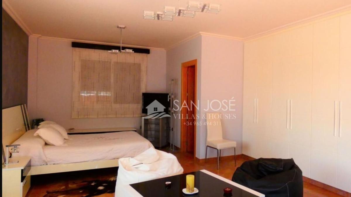Properties for sale and rent in Spain photo 4