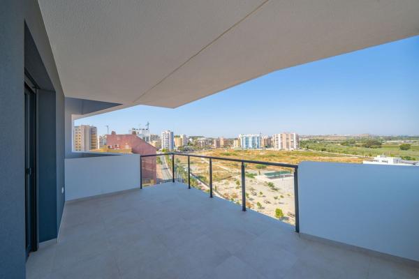 Sale of flat in Piso en Calle Joaquin Cartagena, Puerto Deportivo, Guardamar del Segura, Guardamar del Segura
photo 1