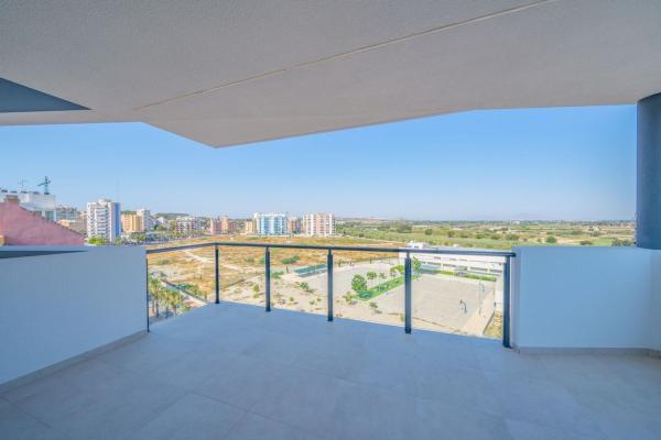 Sale of flat in Piso en Calle Joaquin Cartagena, Puerto Deportivo, Guardamar del Segura, Guardamar del Segura
thumbnail 2