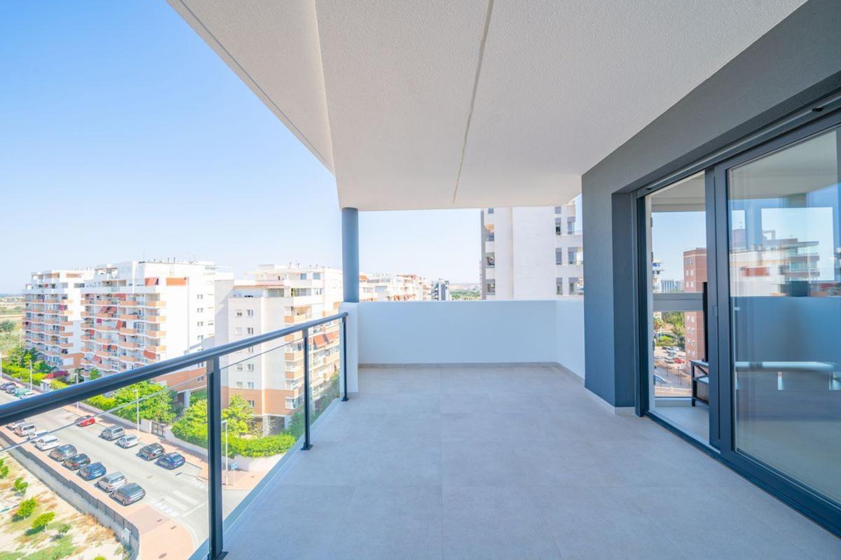 Venta de piso en Piso en Calle Joaquin Cartagena, Puerto Deportivo, Guardamar del Segura, Guardamar del Segura
 photo 3