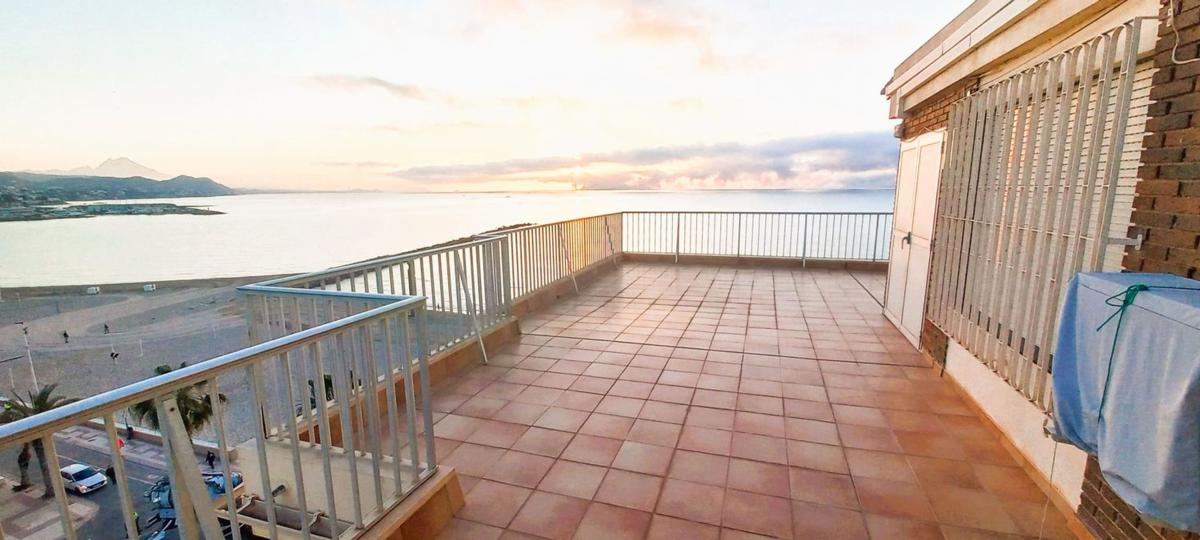 Venta de ático en  Ático en Calle Sant Pere, 159, Campello Playa, El Campello, El Campello photo 4