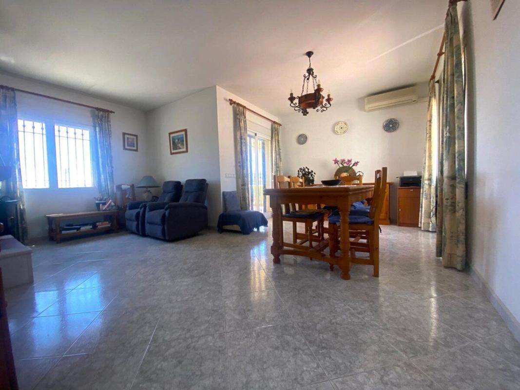 Propiedades en venta y alquiler en España photo 2