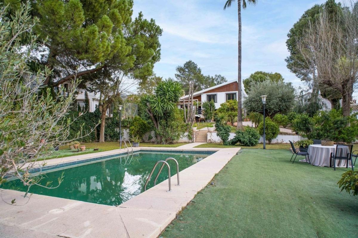 Sale of independent chalet in Casa o chalet en Petrer, Petrer
photo 1