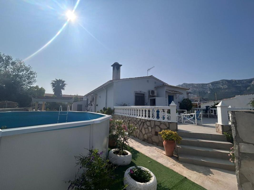 Sale of independent chalet in Casa o chalet en Centro Urbano, Denia, Denia
photo 1