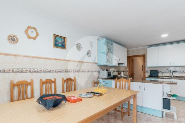 Venta de piso en Piso en Calle Alberola Romero, Casco Histórico-Santa Cruz, Alicante / Alacant, Alicante / Alacant
 photo 4
