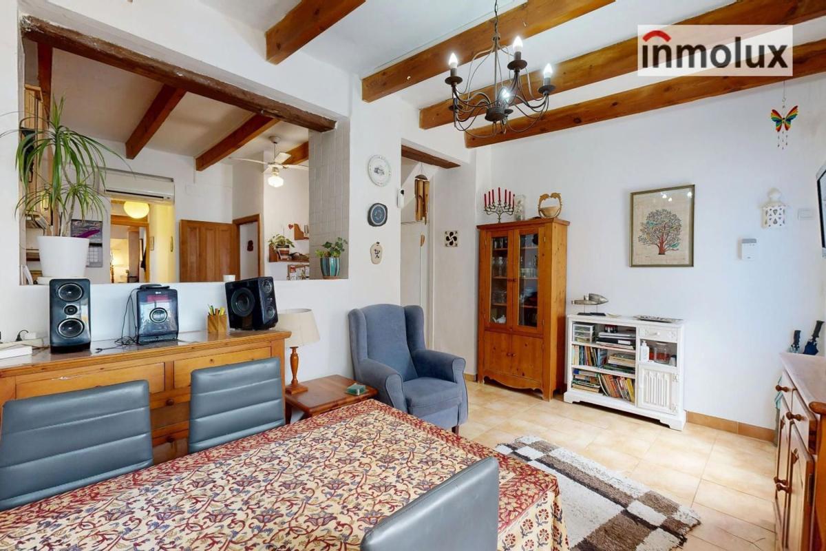 Sale of independent chalet in Casa o chalet en Calle San Antonio, Casco Histórico-Santa Cruz, Alicante / Alacant, Alicante
photo 5