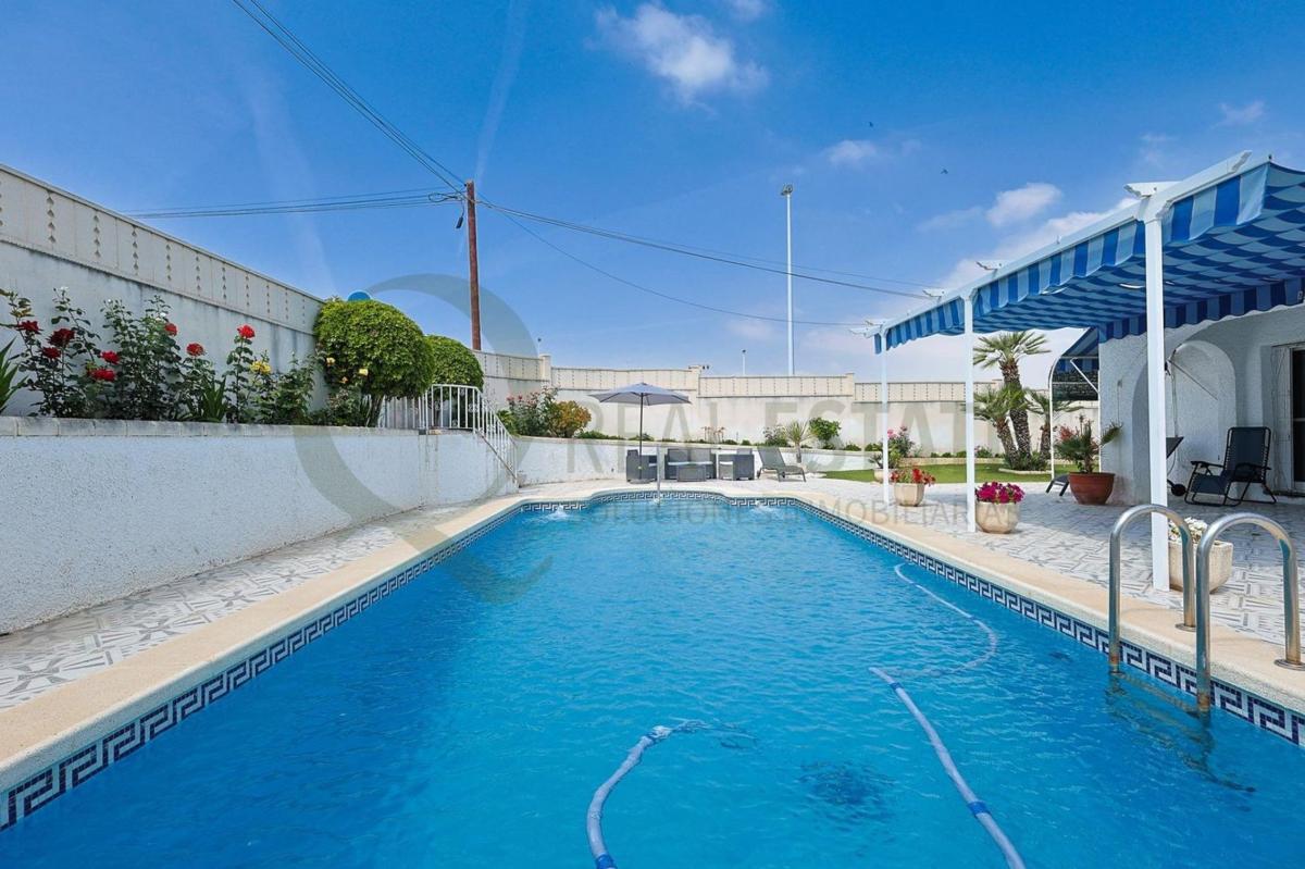 Properties for sale and rent in Spain photo 2