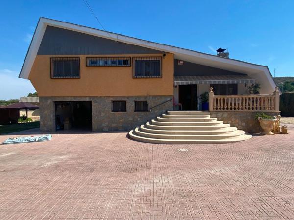 Casa o chalet independiente en Avenida Lloma Badada, Petrer photo 1