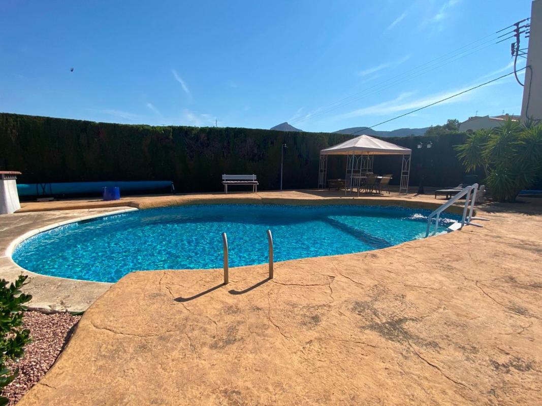 Properties for sale and rent in Spain photo 2