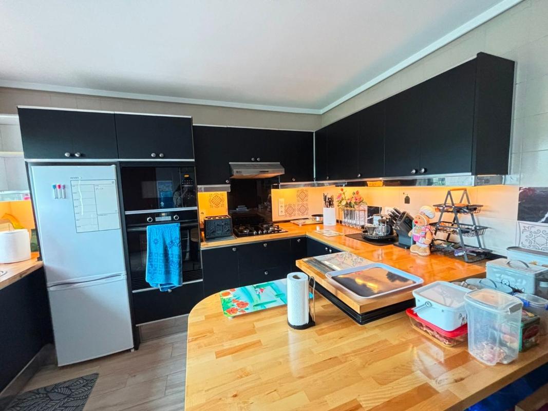 Properties for sale and rent in Spain photo 5