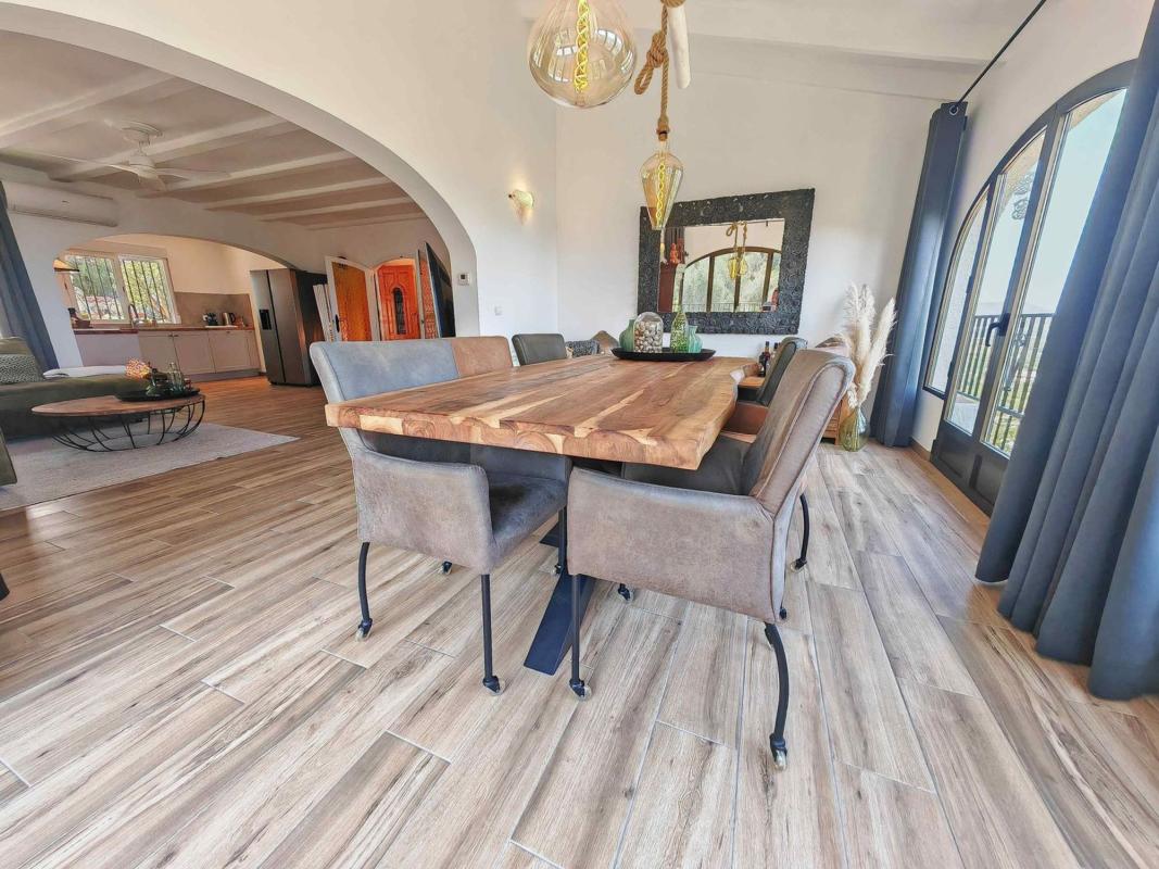 Недвижимость на продажу и в аренду в Испании photo 5