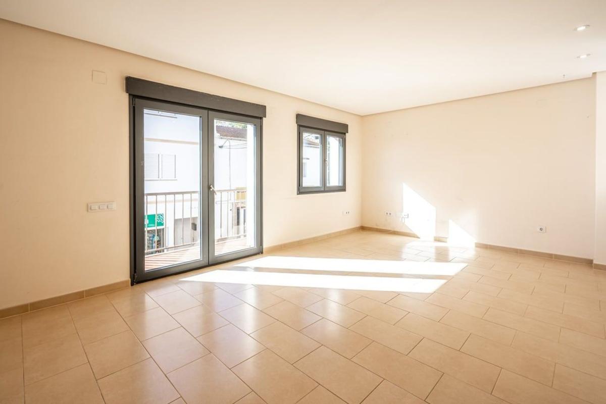 Недвижимость на продажу и в аренду в Испании photo 4