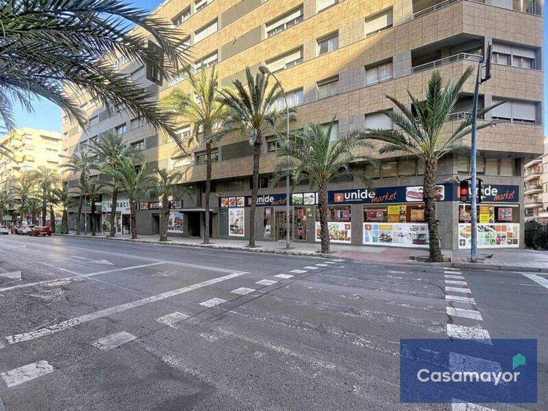 Sale of apartment in Piso en Calle Catedratico Ferre Vidiella, 10, Ensanche-Diputación, Alicante / Alacant, Alicante
 photo 2