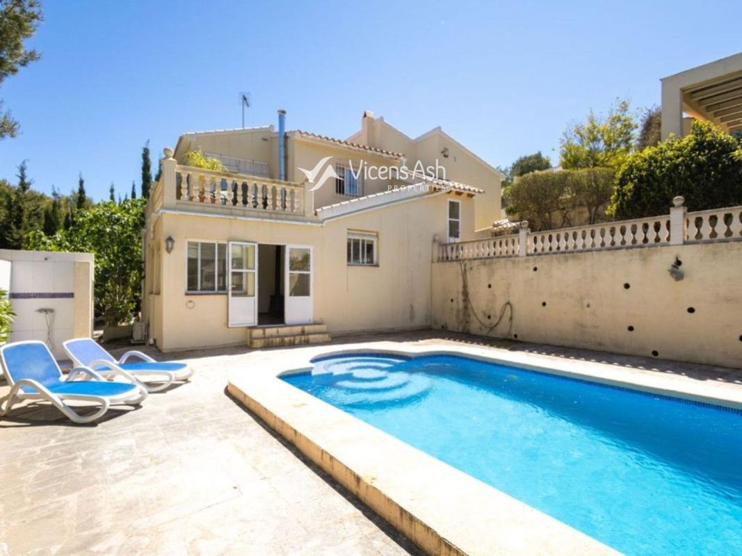 Sale of independent chalet in Casa o chalet en Calle Séneca, La Lluca - La Tarraula, Jávea/Xàbia, Jávea/Xàbia
photo 1