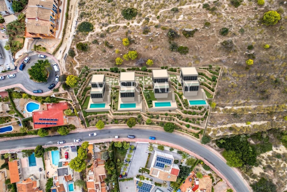 Terreno en venta en El Campello, Alicante photo 1
