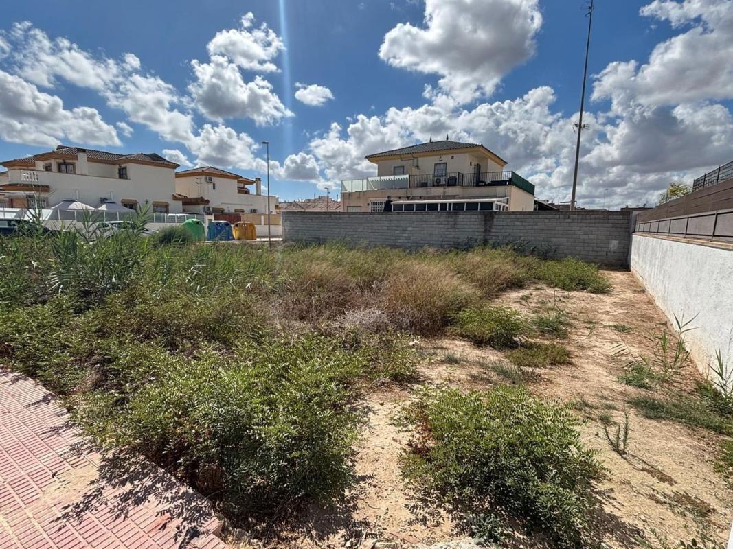 Terreno en venta en Daya Nueva, Alicante photo 5