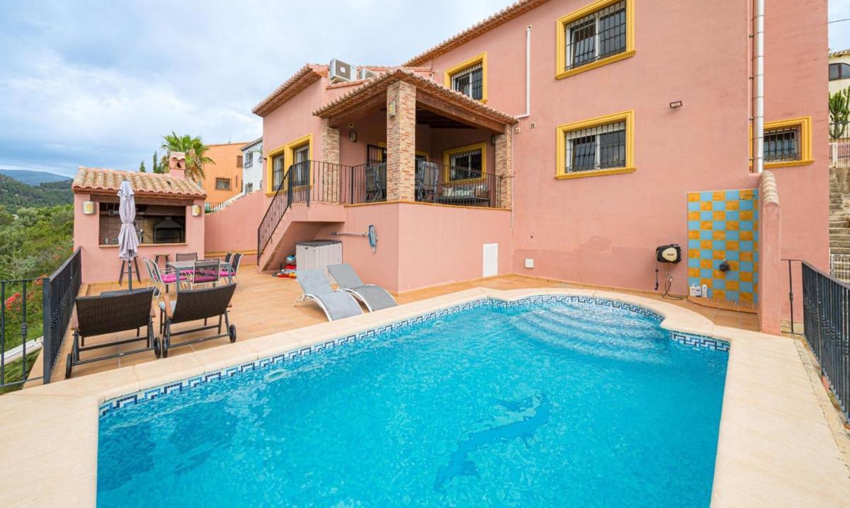 Продажа отдельного шале в Casa o chalet en Orba, Орба photo 1
