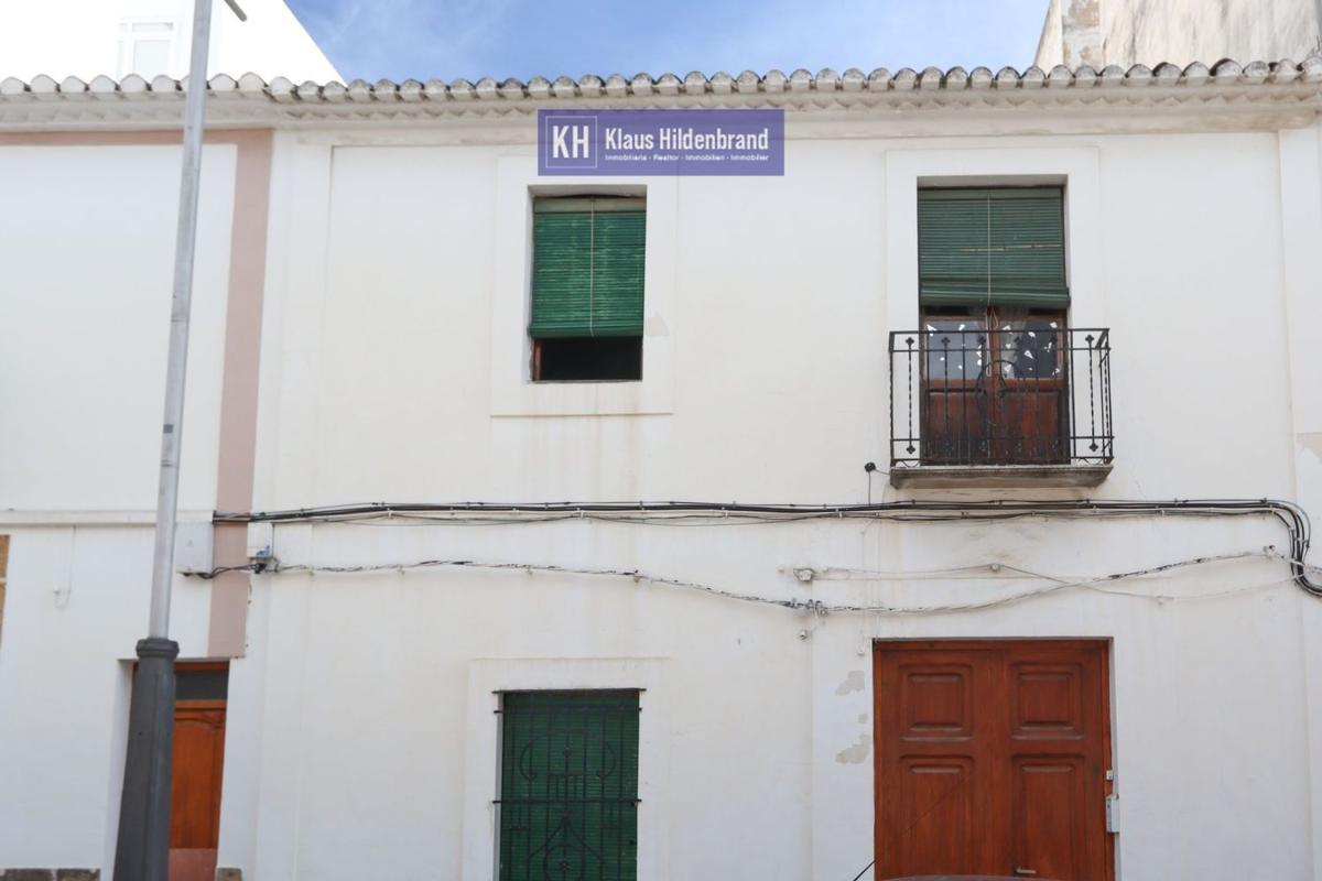 Properties for sale and rent in Spain photo 2