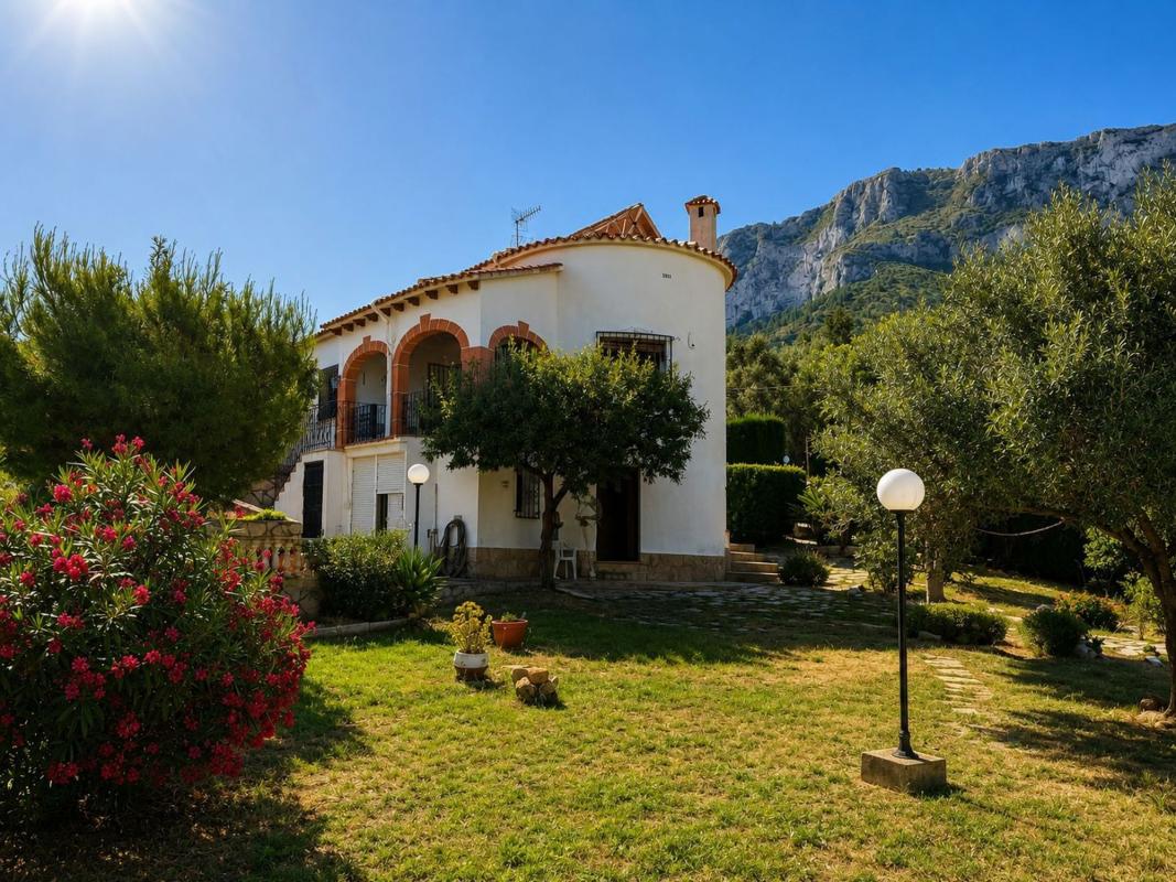 Properties for sale and rent in Spain photo 1
