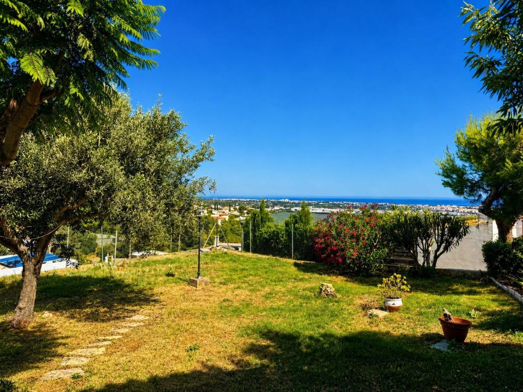 Properties for sale and rent in Spain photo 2