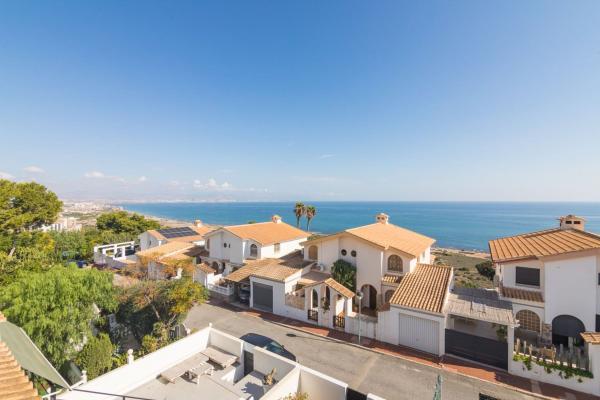 Chalet adosado en Urbanizacion Carabasi, Gran Vista-Olivo de Oro, Gran Alacant photo 1