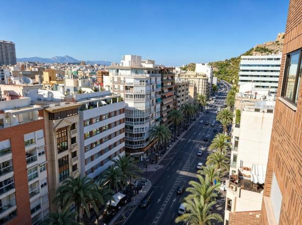 Venta de piso en Piso en Centro Tradicional, Alicante / Alacant, Alicante / Alacant
thumbnail 2