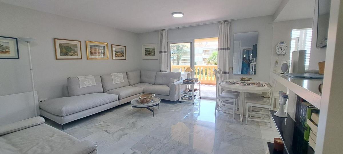 Sale of apartment in Piso en Carretera de les Marines a Dénia, Les Bovetes-La Felicidad, Denia, Denia
photo 2