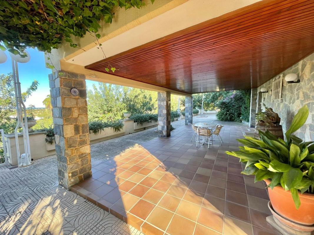 Properties for sale and rent in Spain photo 3