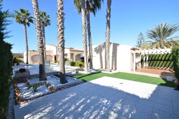 Casa o chalet independiente en Aguas Nuevas, Torrevieja thumbnail 2