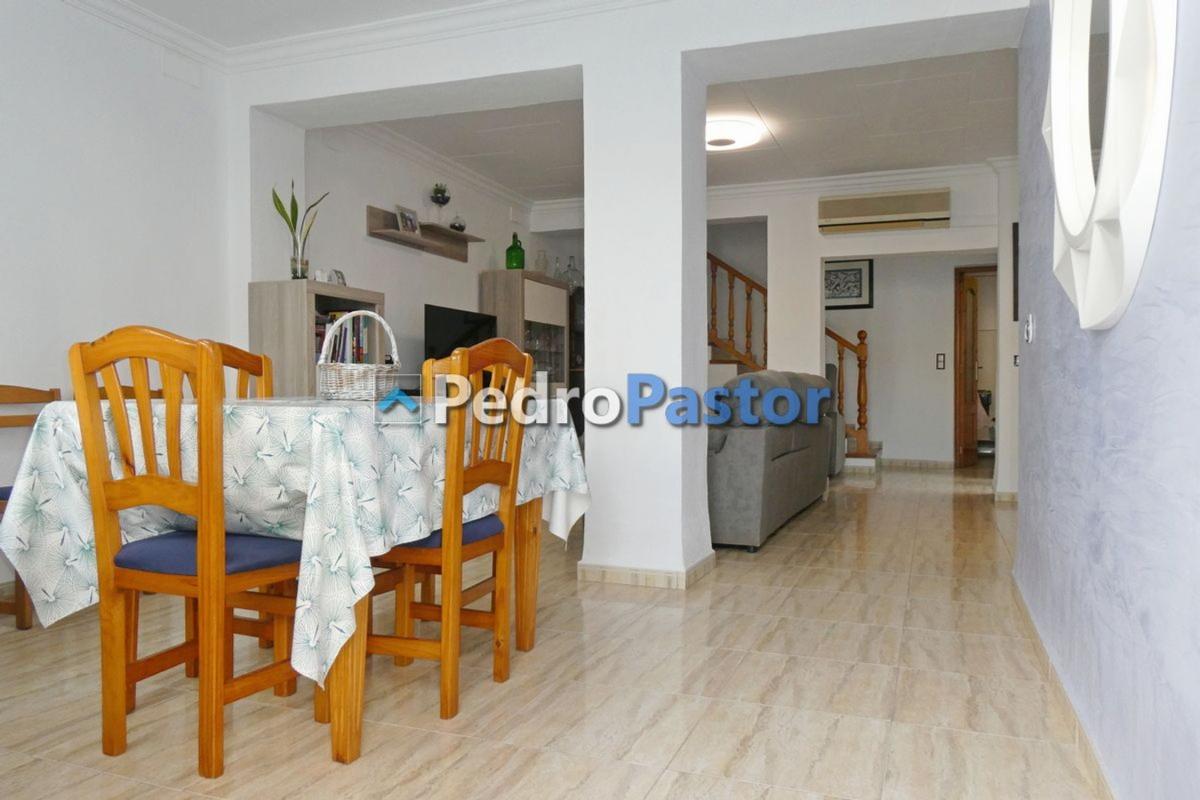 Properties for sale and rent in Spain photo 2