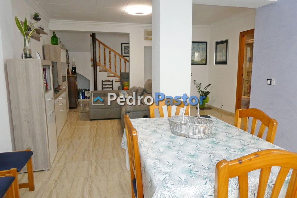 Properties for sale and rent in Spain photo 4
