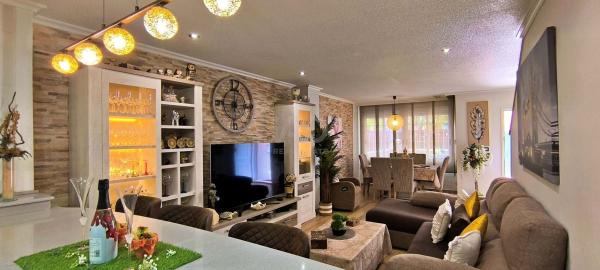 Chalet adosado en Zona Universidad, Elche / Elx photo 1