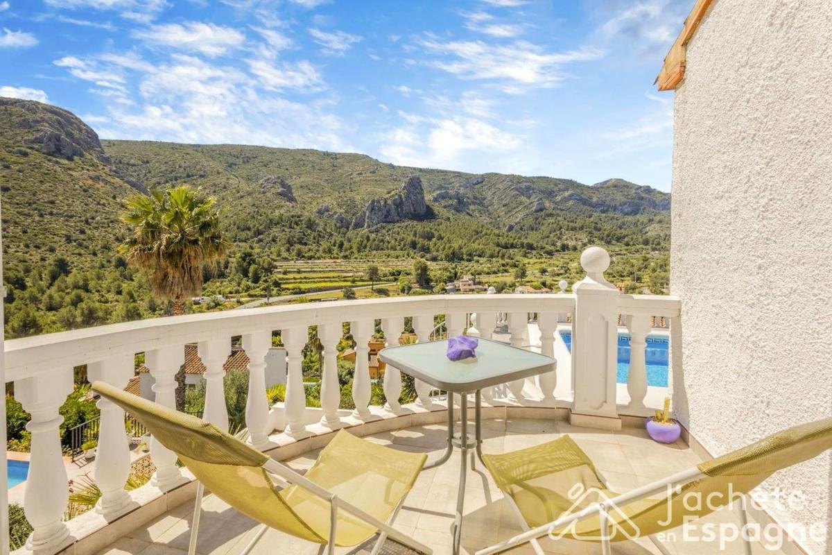 Properties for sale and rent in Spain photo 1
