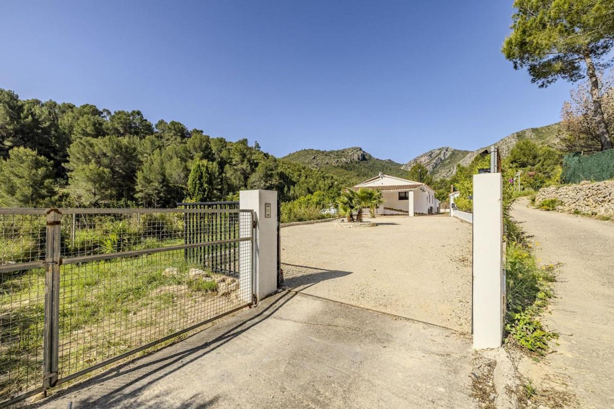 Properties for sale and rent in Spain photo 4