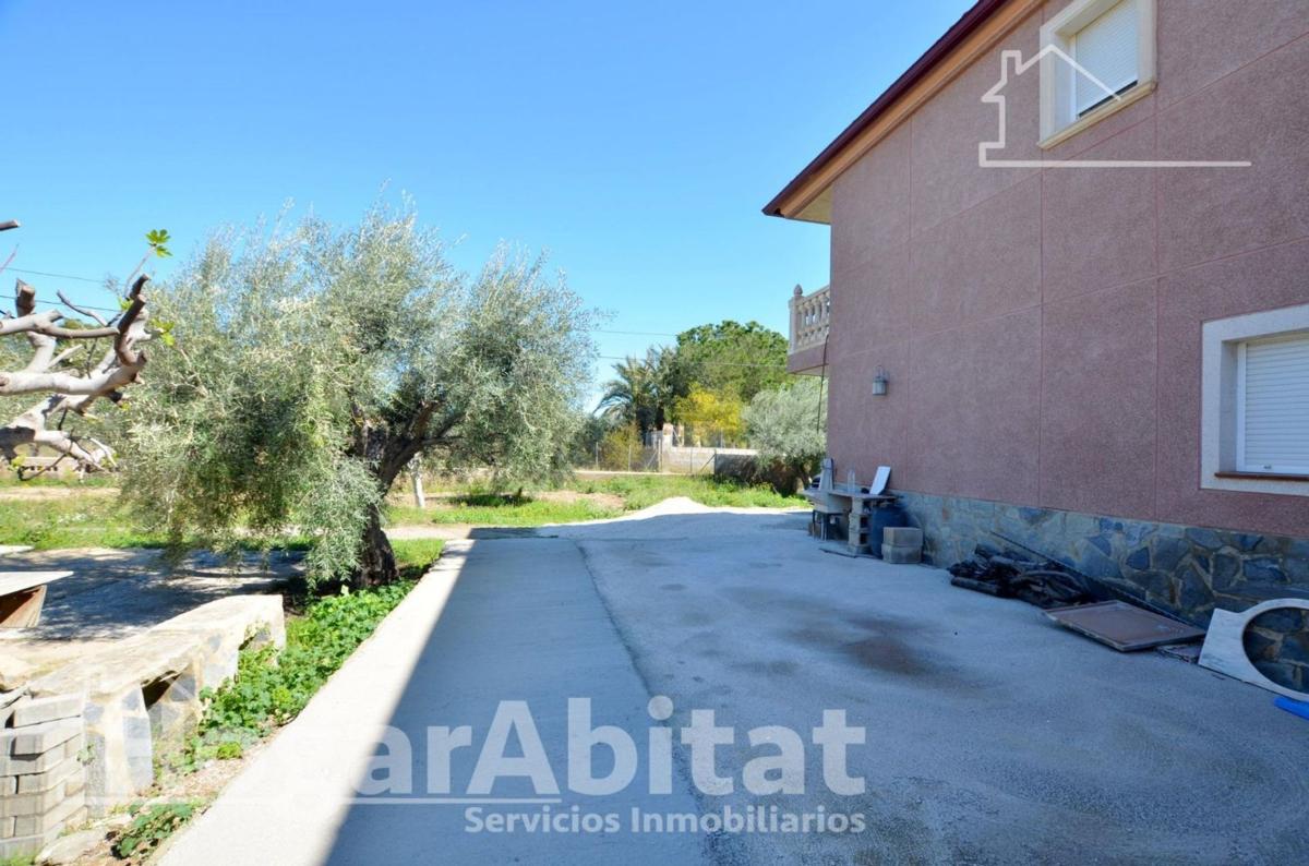 Properties for sale and rent in Spain photo 2