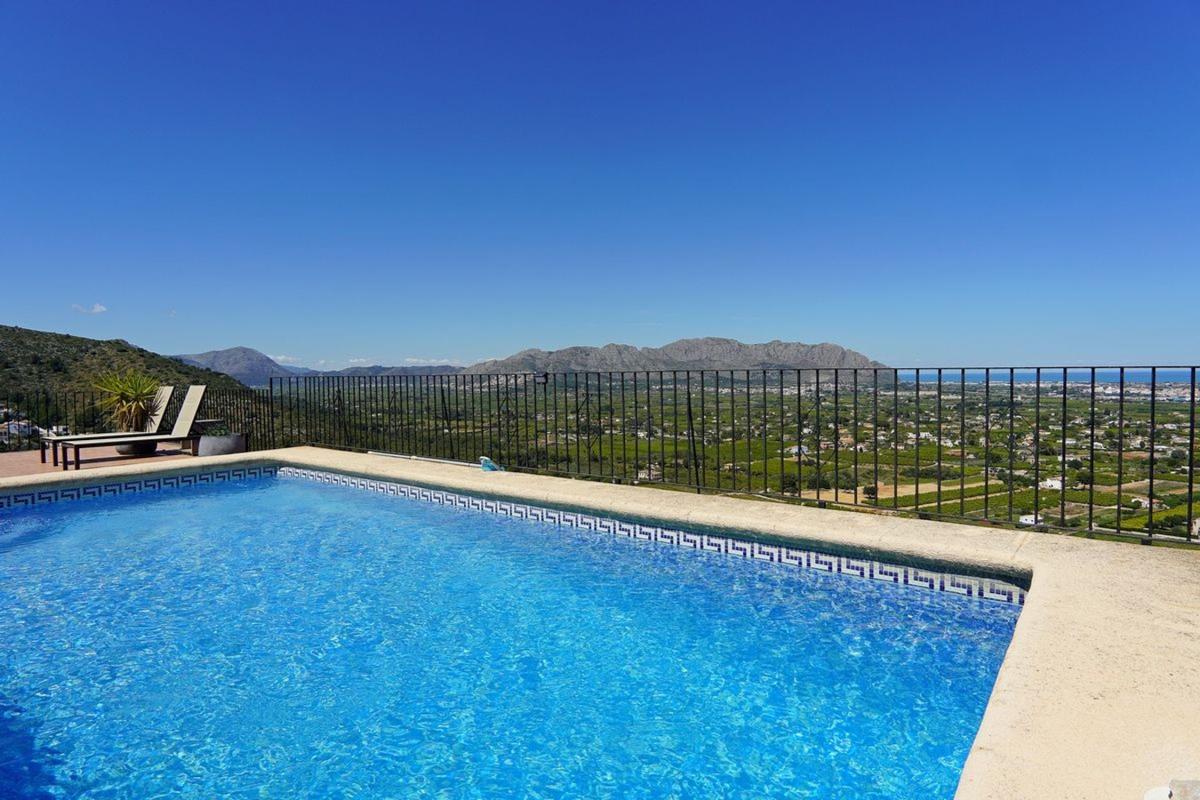 Properties for sale and rent in Spain photo 2