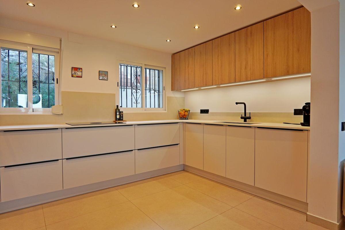 Properties for sale and rent in Spain photo 3