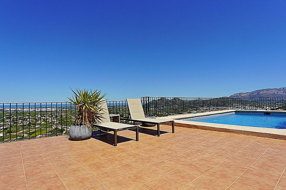 Properties for sale and rent in Spain photo 4