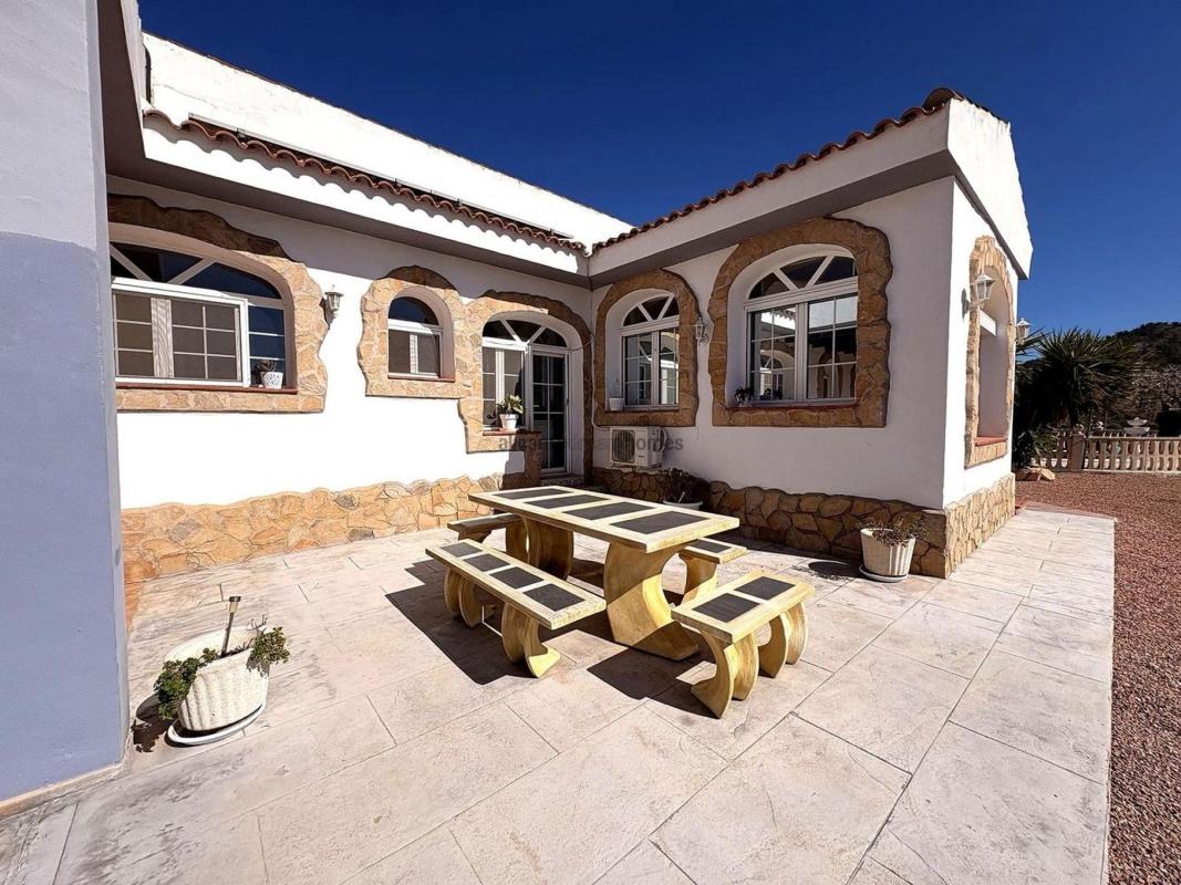 Продажа отдельного шале в Casa o chalet en Monovar, Моновар photo 5