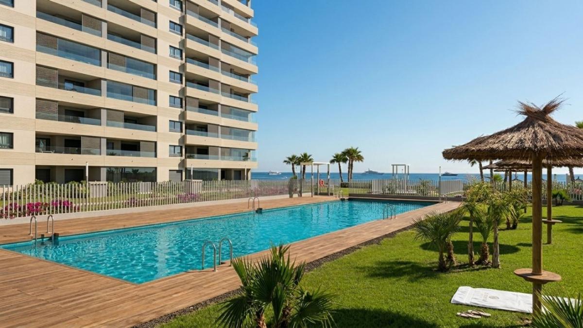Venta de piso en Piso en residence Posidonia, 7, Punta Prima, Torrevieja, Torrevieja
photo 1