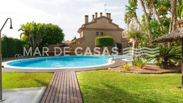 Chalet adosado en Calle Sant Antoni, Centro, San Juan de Alicante thumbnail 2