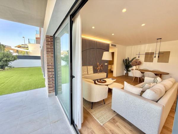 Venta de piso en Piso en Avenida Músico Maestro Antonio Climent, Nou Nazaret - Frank Espinós, San Juan de Alicante, San Juan de Alicante
thumbnail 2