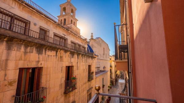 Venta de piso en Piso en Calle Llauradors, Casco Histórico-Santa Cruz, Alicante / Alacant, Alicante / Alacant
thumbnail 2