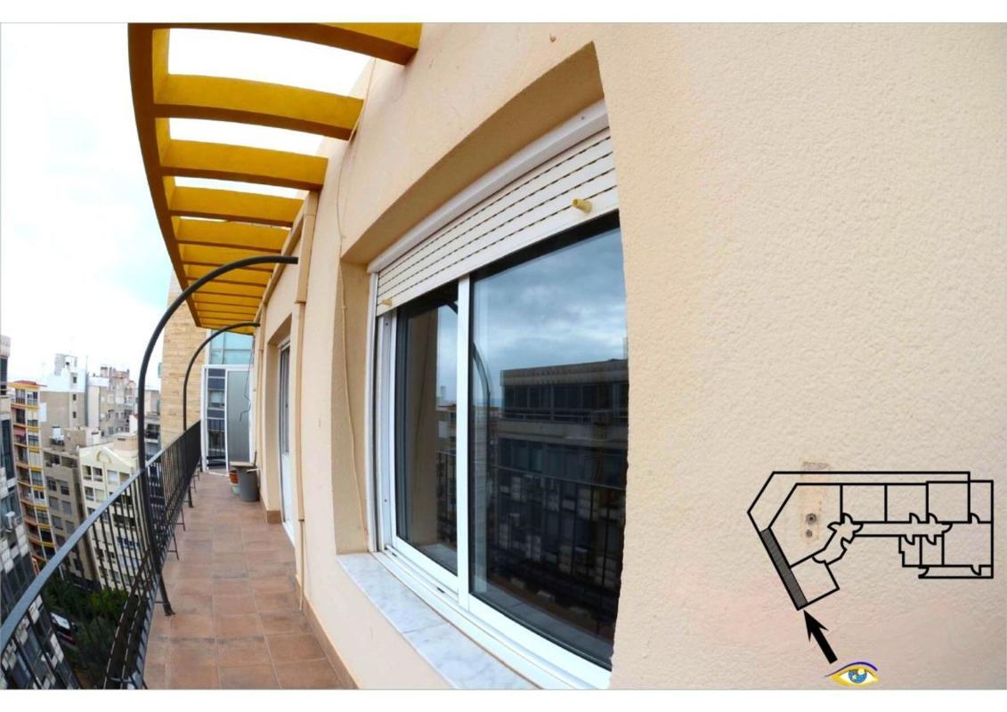 Penthouse sale in Ático en Calle Zaragoza, Casco Histórico-Santa Cruz, Alicante / Alacant, Alicante photo 2