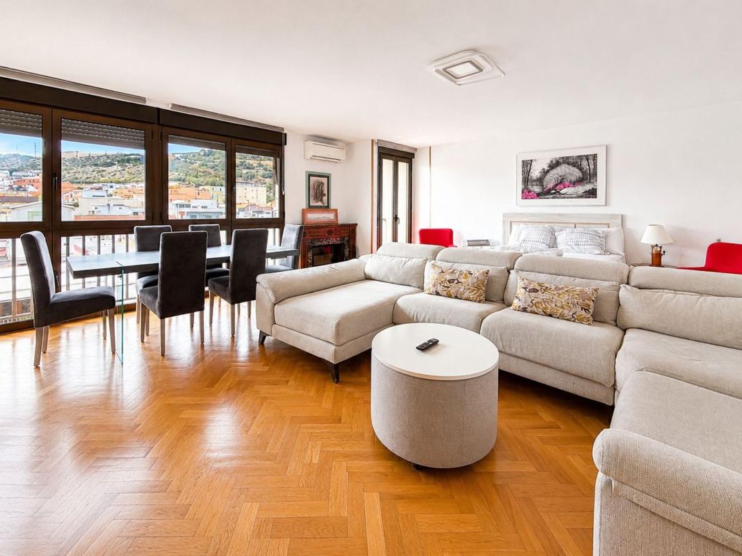 Venta de piso en Piso en Calle Gravina, Casco Histórico-Santa Cruz, Alicante / Alacant, Alicante / Alacant
photo 2
