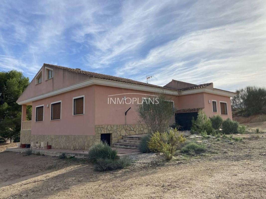 Недвижимость на продажу и в аренду в Испании photo 3