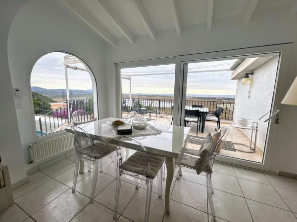 Частный шале на продаже в  Casa o chalet en Pego, Пего photo 2